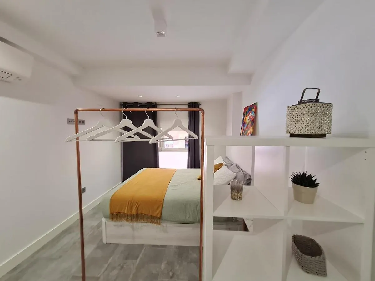 Aparthotel LoftinMálaga Spagna
